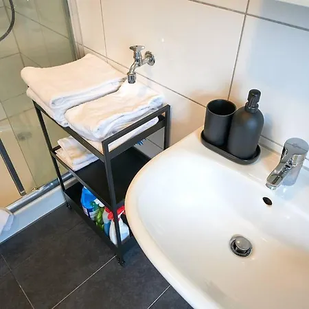 Mivano-apartments *netflix *zentral *wifi דירה *